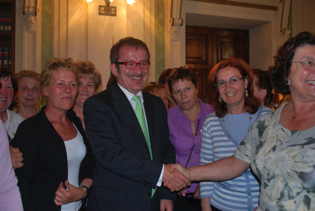 Latina 2009-33